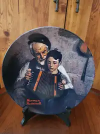 Rockwell's  "The Music Maker"  collectible plate 72006