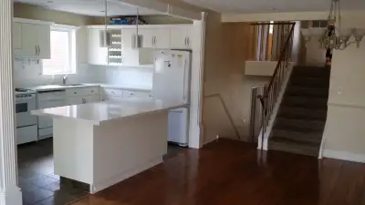 Two Rooms Available Near Seneca College – Female Tenant Only Available from July 1st Two private roo...