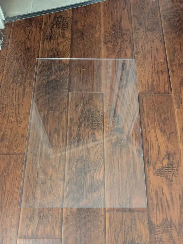 5 Used Assorted Size Good Solid Clear Plexiglass/Acrylic Sheets in Windows, Doors & Trim in London - Image 6