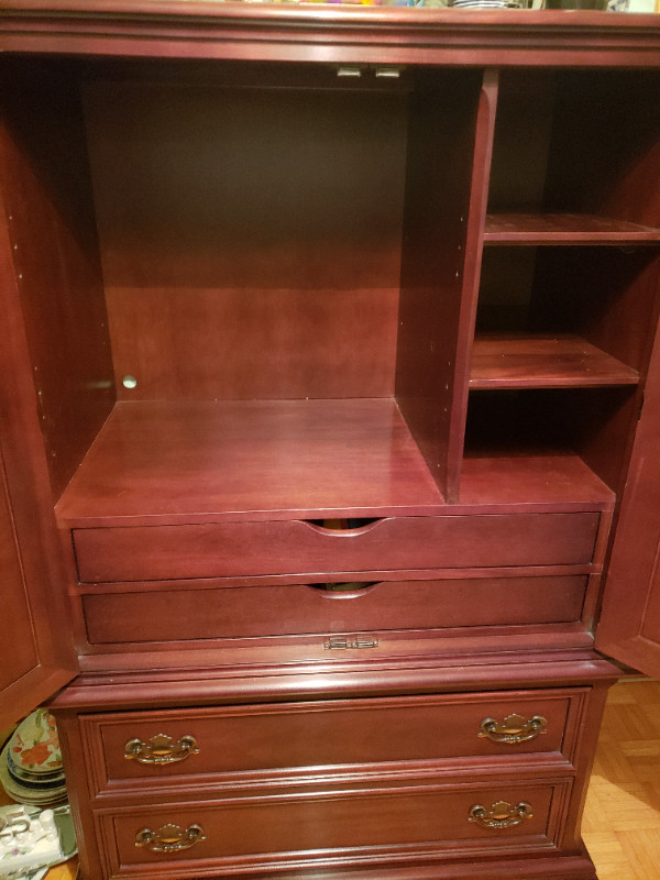 Gibbard Armoire Canadian Legacy Mahogany in Dressers & Wardrobes in Kingston - Image 3