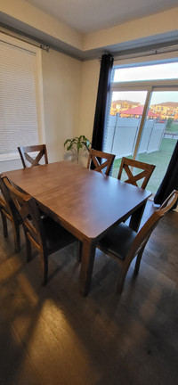 Talia Dining Room Table Set