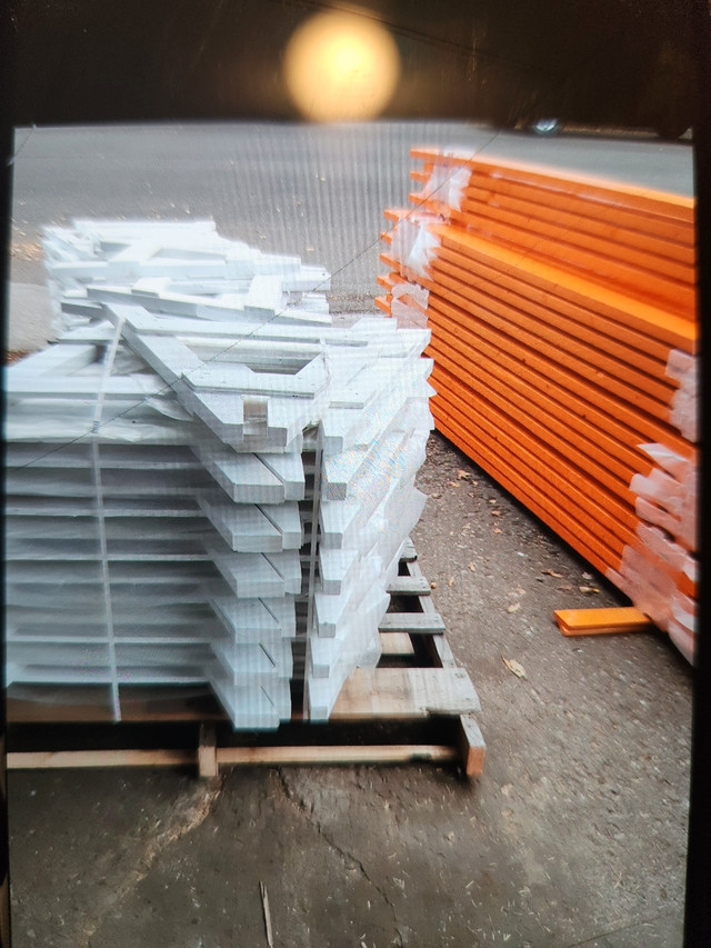 10' construction barricades in Other Business & Industrial in Edmonton - Image 3