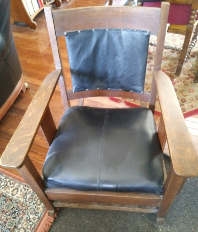 Mission Rocker (Rocking Chair, antique) in Chairs & Recliners in Markham / York Region
