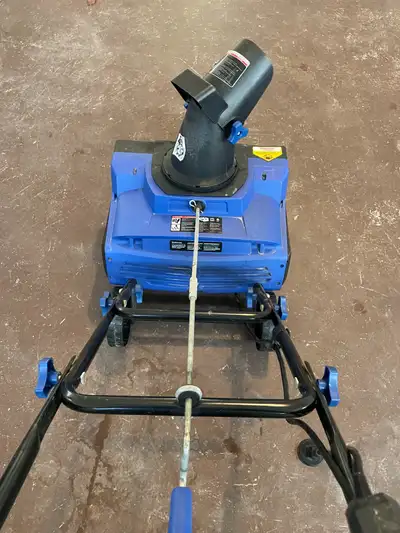 Snow blower (Snow Joe), View more