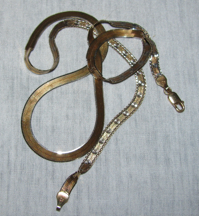Italian Made 10K Yellow Gold 18.5" Herringbone Chain Necklace in Jewellery & Watches in Saint John