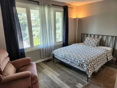 Private Furnished Monthly Rooms- Starting at $750 - - Move in today! Hull / Aylmer · 15-minute direc...