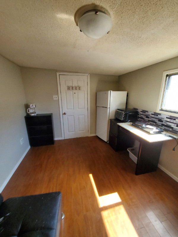 Room for rent (private kitchen & livingroom) in Room Rentals & Roommates in Edmonton - Image 3