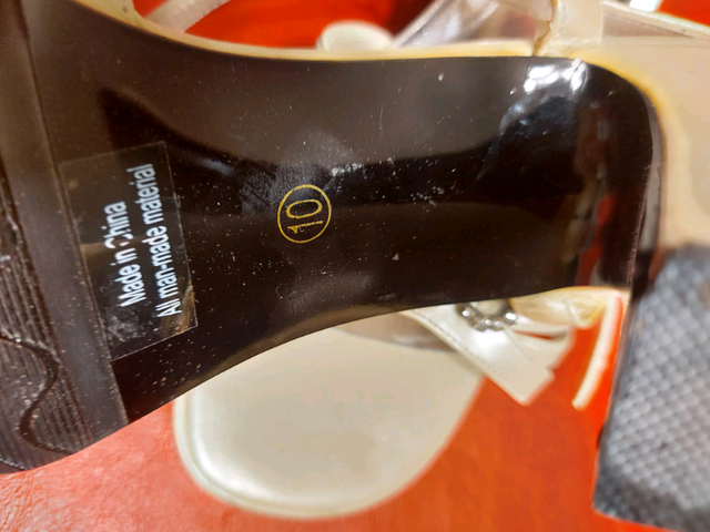 Beige Dressy shoes- high heels- size 10- women in Women's - Shoes in Oshawa / Durham Region - Image 8