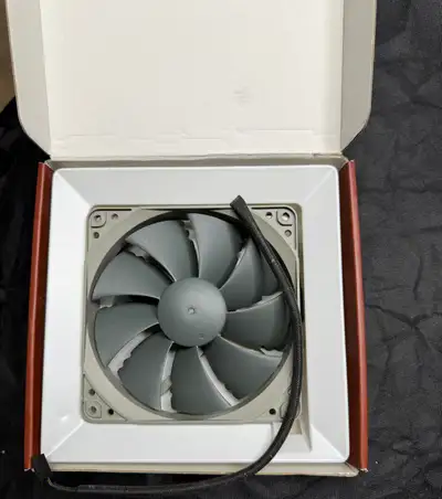 Noctua NF-P12 redux-1700 PWM 120mm Fan, View more