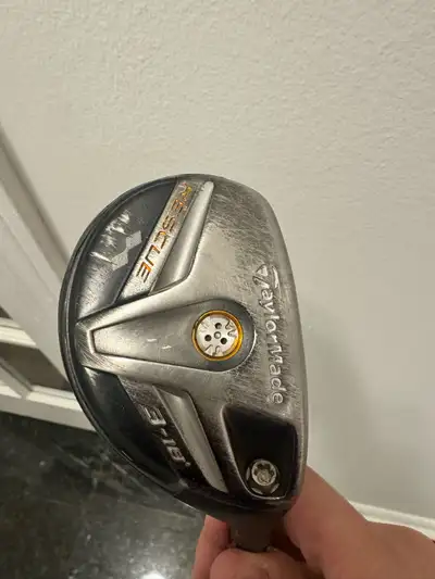 TaylorMade 3 Hybrid Rescue Club w/headcover, View more