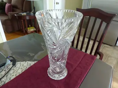 Vase à fleurs en Cristal d'Arques, View more