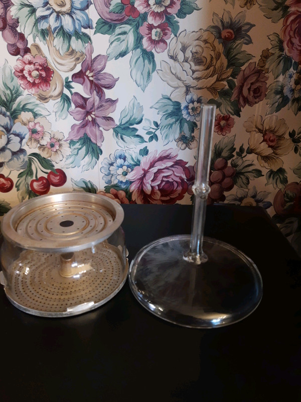 Vintage Pyrex Flameware Coffee Percolator in Kitchen & Dining Wares in Trenton - Image 3