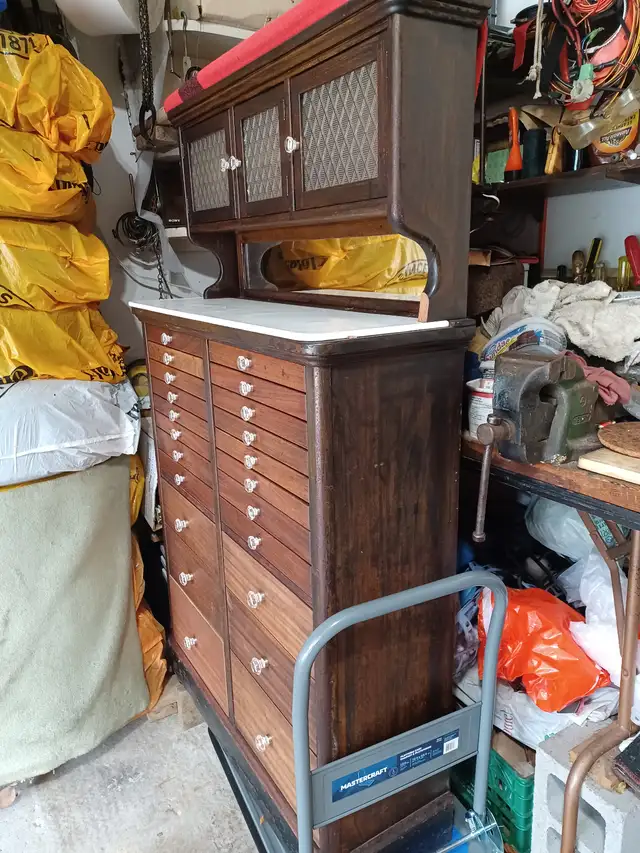 Selling a antique Dental Cabinet in Arts & Collectibles in City of Toronto - Image 5