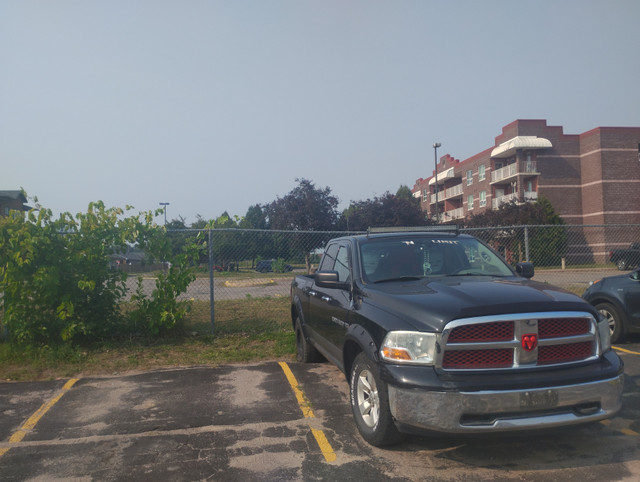 2011 Dodge Ram V8 4x4 in Cars & Trucks in Sault Ste. Marie - Image 2