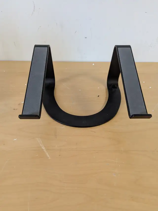 Used Matte Black Curve Stand for MacBook and Laptops - No Box in Laptop Accessories in Mississauga / Peel Region - Image 3