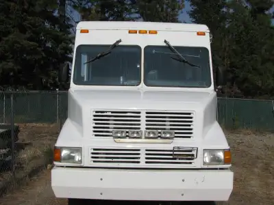 990 GM P60 Step Van fuel pincher, turbo, 8.2 liter Detroit Diesel with Allison Automatic 4 wheel hyd...