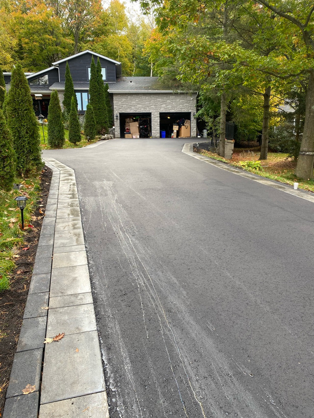 Asphalt Paving - Driveways and Parking Lots dans Dalles et revêtement de pavage  à Région de Markham/York - Image 4