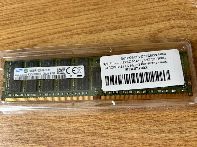 Samsung 16GBPC4-2133 in Flash Memory & USB Sticks in Ottawa