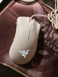 Razor Deathadder gaming mouse