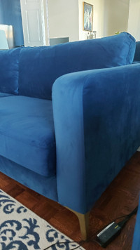 Beautiful blue velvet 3-seater sofa
