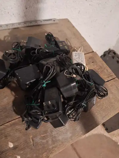 6v, 300m 6v,550ma 10v, 850ma 9v, 200ma 7v, 250ma 12v, 800ma 4.9v, 450ma 10v, 400ma 5v, 1A 9v, 1A 12v...
