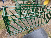 Feeders collapsible hay