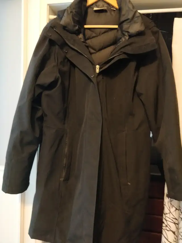Women's coat  in Women's - Tops & Outerwear in Peterborough - Image 2