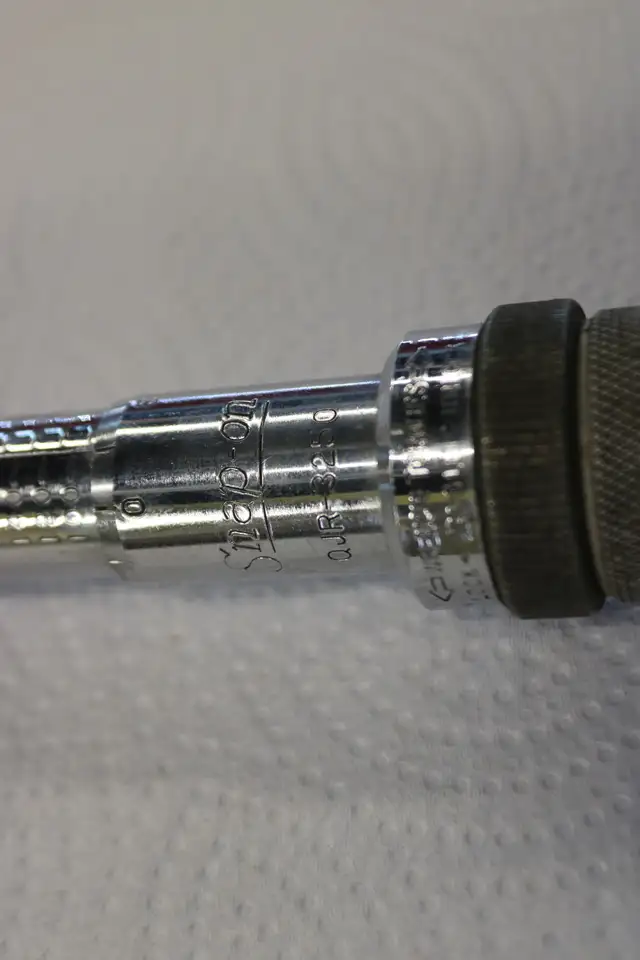 Snap-On QJR-3250 Click Type Torque Wrench (#42366-3) in Hand Tools in City of Halifax - Image 8