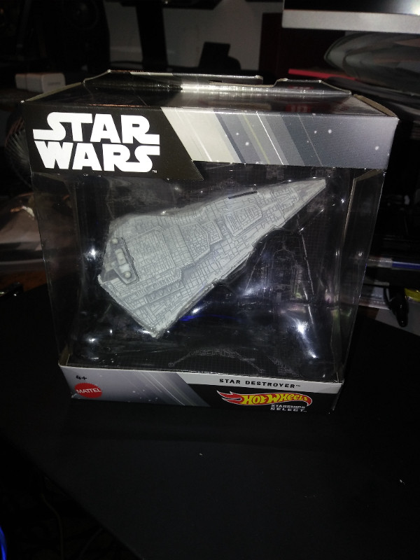 Hot Wheels Star Wars Starship Select Star Destroyer in Toys & Games in Belleville - Image 2