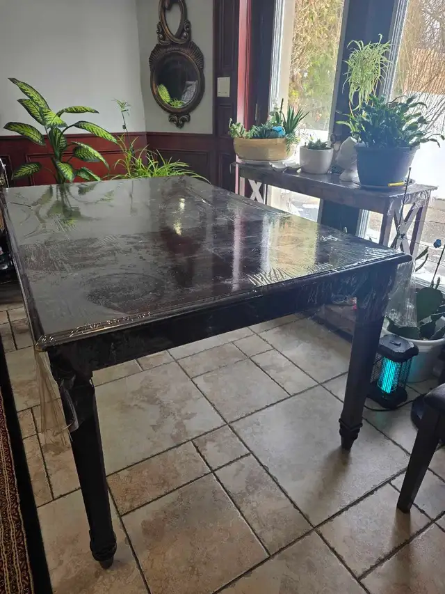 furniture in Dining Tables & Sets in Markham / York Region - Image 3