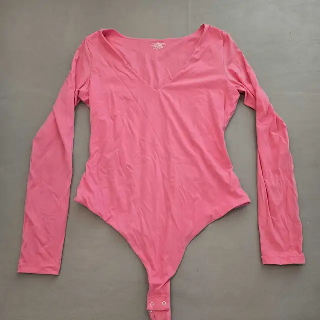 NEW Pink Bodysuit: Sz XL in Women's - Tops & Outerwear in Winnipeg - Image 4