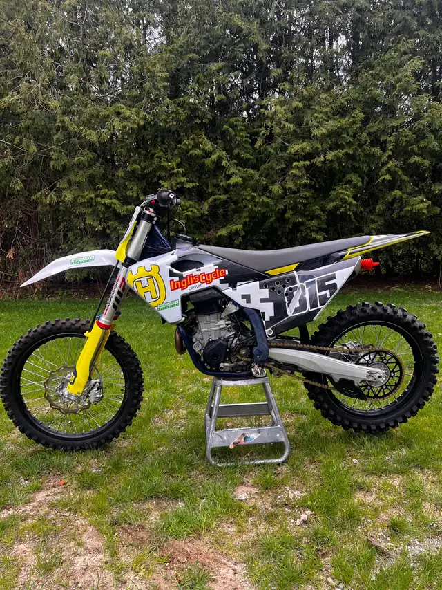 2023 Husqvarna fc450 in Dirt Bikes & Motocross in London - Image 3