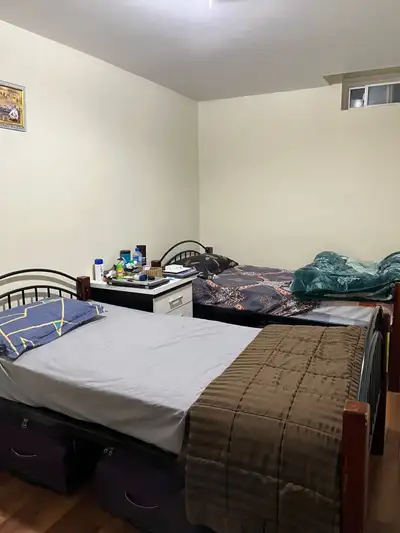 room for rent (sharing) $450 Near university of Toronto scarborough (UTSC) , Centennial college Morn...