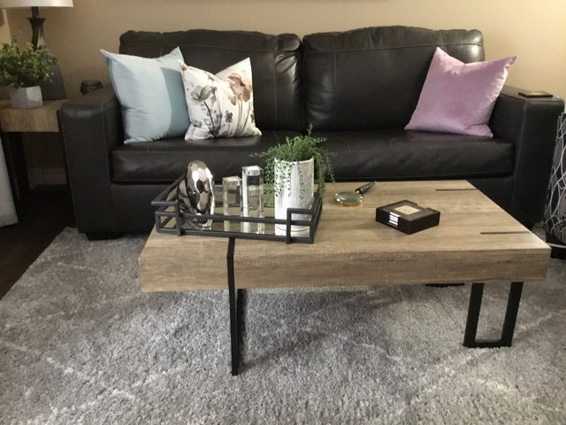 Coffee table & 2 end tables in Coffee Tables in Regina