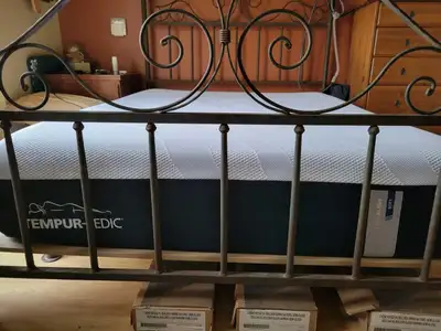 Temperpedic Queen Size Mattress, View more