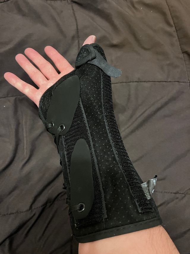 MedSpec Ryno Wrist and Thumb Support Brace  in Health & Special Needs in Edmonton