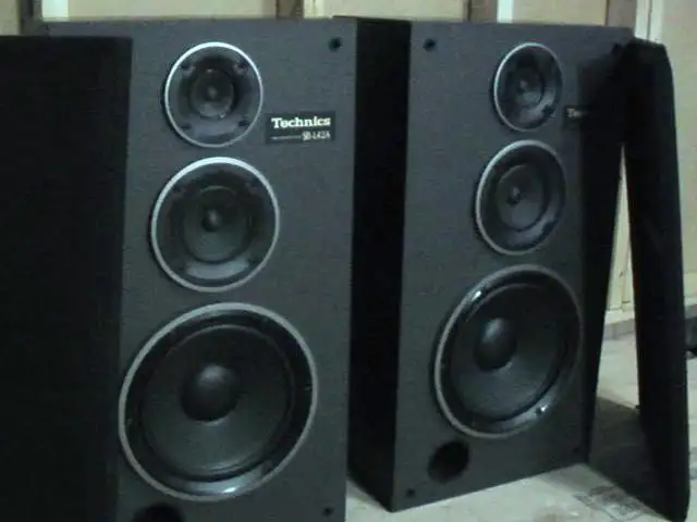Technics SB-L42A vintage Stereo Speakers in Speakers in Oshawa / Durham Region - Image 3