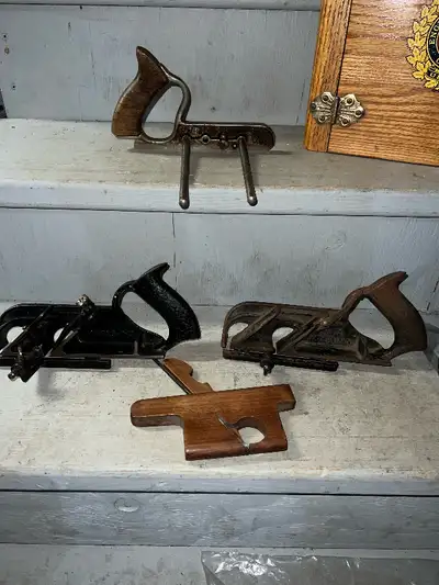PARKER PICKERS - I know little about these so no questions. You get what you see in the photos. Look...