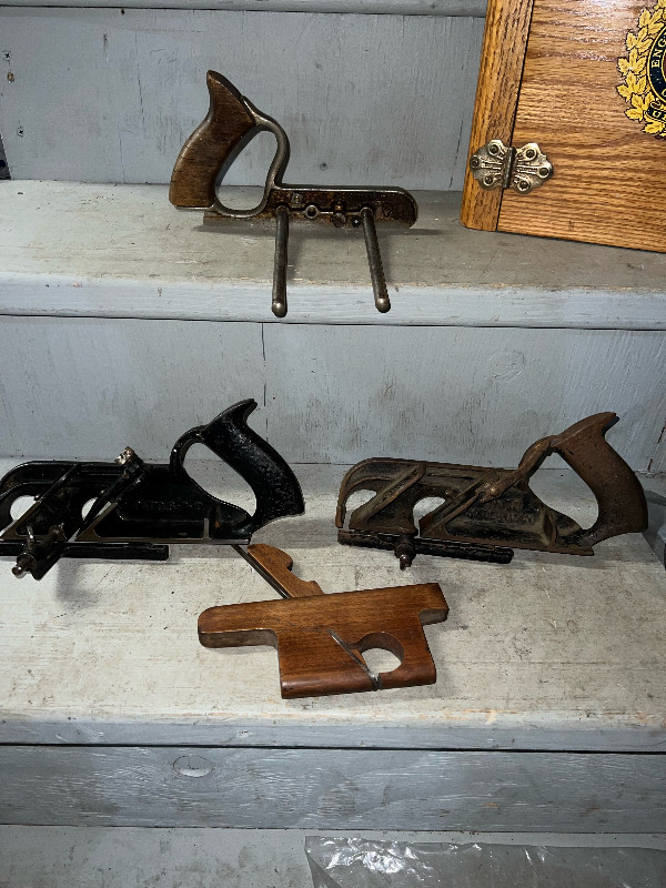 4 VINTAGE WOODWORKING HAND PLANES - 2 STANLEY RABBET + 1 COACH in Arts & Collectibles in Mississauga / Peel Region