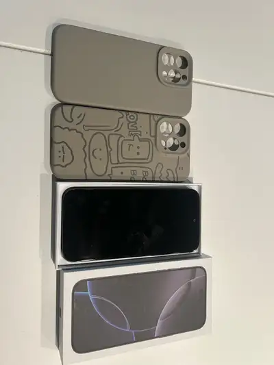 Replica iPhone 16 Pro Max Look –+ 2 Free Cases, View more