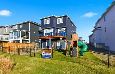 Best VALUE IN CHELSEA CHESTERMERE. Quick Possession, Move in ready + Lake Access + Oversized yard fo...