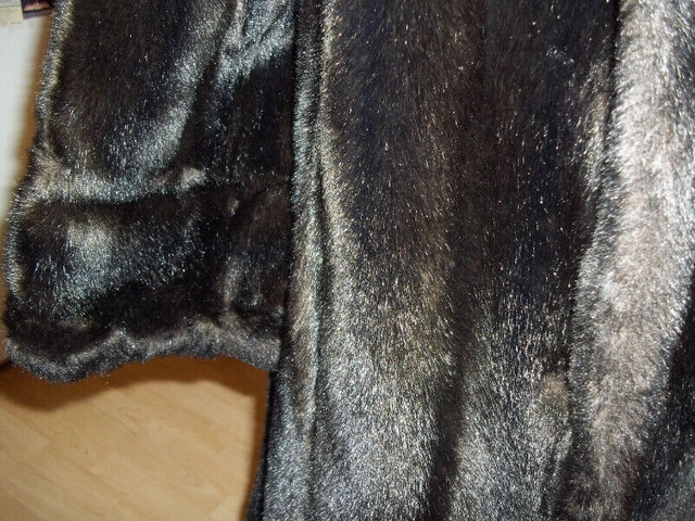 VINTAGE FAUX FUR WOMANS LONG WINTER COAT TISSAVEL MADE IN FRANCE in Women's - Tops & Outerwear in Barrie - Image 4