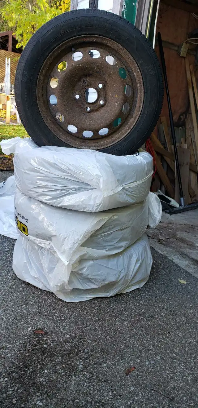 Kumho Winter Tires and Rims in Tires & Rims in Cambridge - Image 2