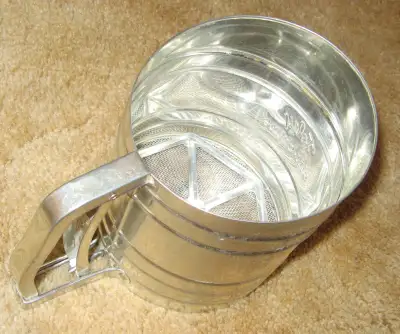 Pasta/Fruit/Veggie Strainer, Flour Sifter, View more