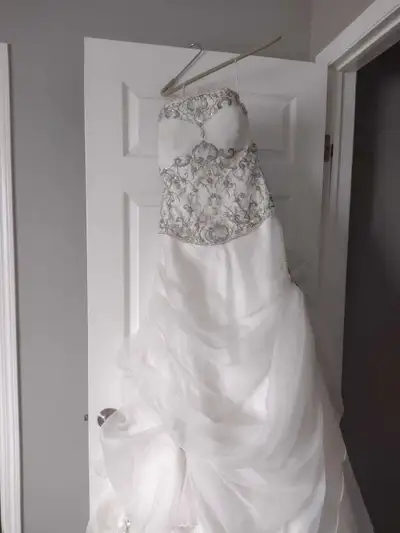 Wedding dress . Small