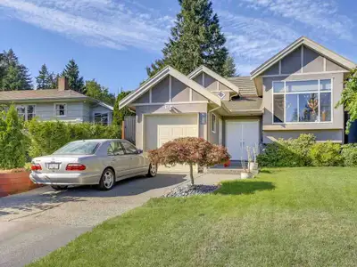 METROTOWN 2 bedroom /1 Bath/1kitchen semi-basement suite