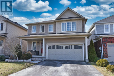 Beautiful  fully finished  home for sale in Binbrook