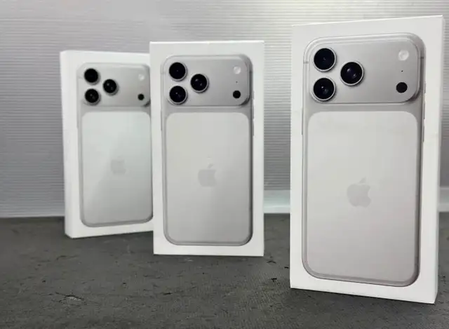  NEW iPhone 17 Pro Max 256GB Silver - Sealed + Apple Warranty in Cell Phones in City of Toronto - Image 2