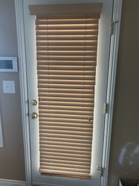 Hunter Douglas horizontal blinds (various sizes)
