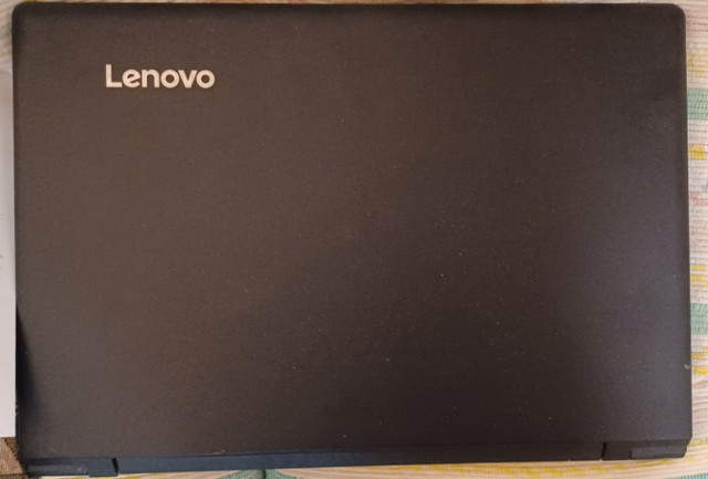 Ordinateur portables Lenovo 15,6" dans Portables  à Lac-Saint-Jean - Image 2